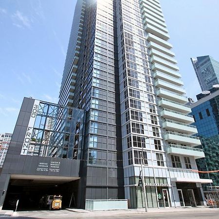 Applewood Suites - Cn Tower & Convention Centre Toronto Exterior photo